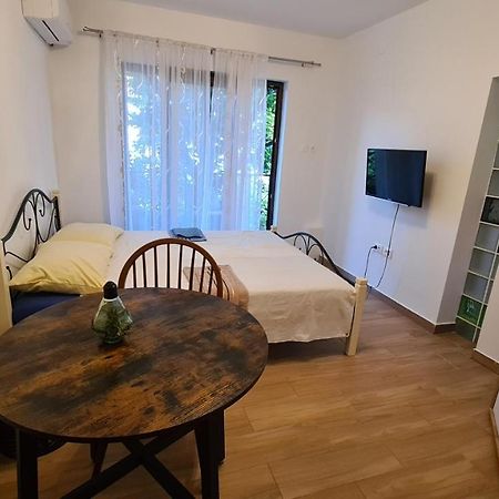 Mila Holiday Apartments Porec Exterior photo
